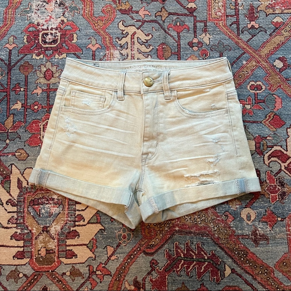 AMERICA EAGLE HIGH RISE SHORTIE JEAN SHORTS
